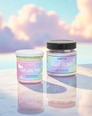 Na e-shopu ještě zbývá pár kusů letních limitek. Stihni si ji ulovit taky. 🩷✨✈️☁️