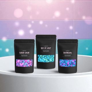 KOUPELOVÝ PRACH DO VANY 🛁💜✨ Funguje úplně stejně jako koupelová bomba, akorát si můžeš nasypat kolik zrovna chceš. 💭 Šumí,...